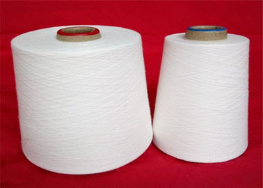 China Spann rohes weißes Polyester gesponnenes Garn 30S, freundlicher Ring Eco für das Spinnen fournisseur