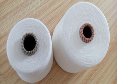 China Spann Ring-Polyester 100% Nes 30/1 Garn, gesponnenes Polyesternähgarn Anti-Pilling fournisseur