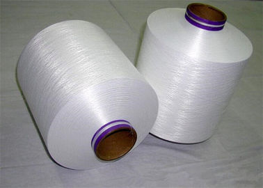 China Rohes weißes/färbte Garn-Faden 100% des Polyester-DTY 150D/48F für das Nähen fournisseur