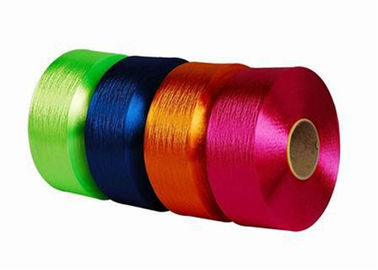 China Multi Farb-Polyester-Faden-Garn, völlig gezeichnetes gesponnenes Polyester-Garn 100D/72F fournisseur